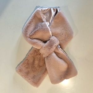 NWT Faux fur stole/pull-through scarf